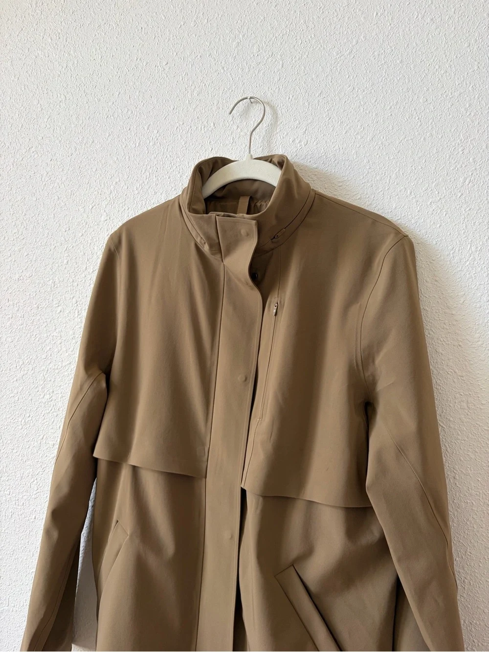 Lululemon City Stroll Coat in Frontier Size 6 Neutral Outdoor Sporty Travel